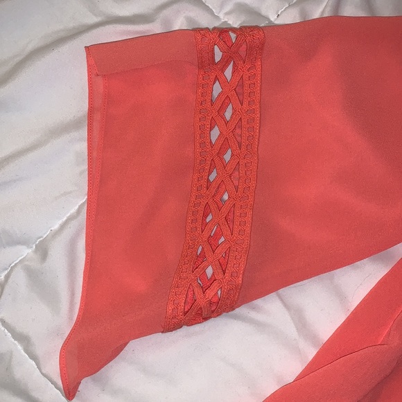 Top - Picture 2 of 4